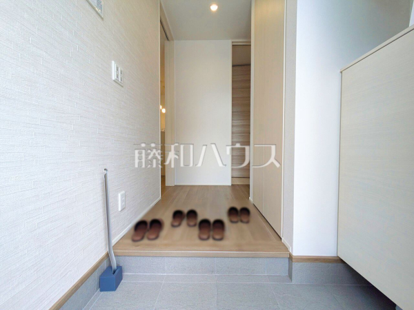 12号棟 玄関 【東久留米市南沢4丁目】 12号棟 玄関 【東久留米市南沢4丁目】