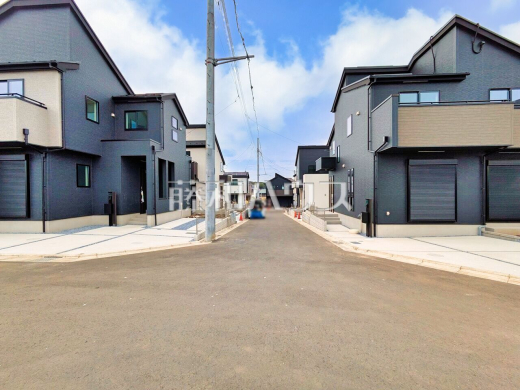 接道状況および現場風景 【清瀬市中里4丁目】いつでもご内覧いただけます!ぜひ実物をご覧いただきたく思います。喜んでご案内いたしますのでお気軽にお問合せ下さい。
