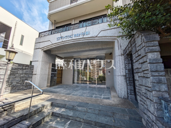 エントランス 【エステートマンション赤坂けやき通り】 エントランス 【エステートマンション赤坂けやき通り】