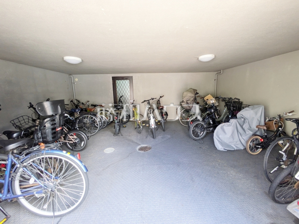 駐輪場 【エステートマンション赤坂けやき通り】 駐輪場 【エステートマンション赤坂けやき通り】