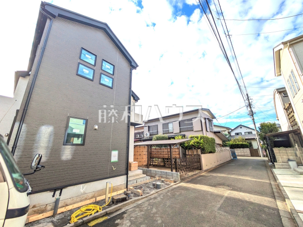 1号棟 接道状況および現場風景 【東村山市青葉町3丁目】 1号棟 接道状況および現場風景 【東村山市青葉町3丁目】