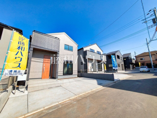 接道状況および現場風景 【清瀬市下宿2丁目】 お住まい探しは、家の良し悪しだけでなく周辺環境も重要なポイントです。ぜひ一度お客様の目でご覧ください。