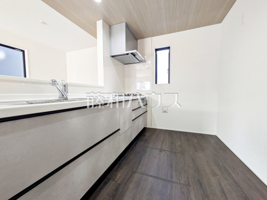 15号棟 キッチン 【新座市池田4丁目】