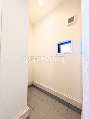 18号棟 シューズインクローゼット 【新座市池田4丁目】