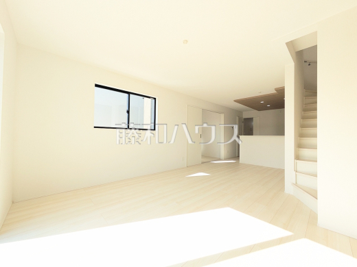 18号棟 リビング 【新座市池田4丁目】