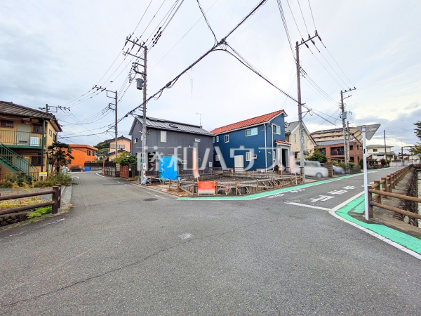 接道状況および現場風景 【日野市平山5丁目】 接道状況および現場風景 【日野市平山5丁目】