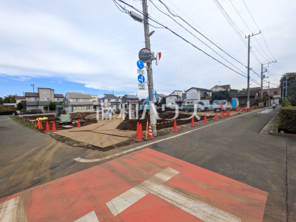 接道状況および現場風景 【西東京市泉町3丁目】 接道状況および現場風景 【西東京市泉町3丁目】