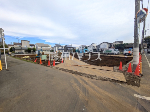 接道状況および現場風景 【西東京市泉町3丁目】 接道状況および現場風景 【西東京市泉町3丁目】