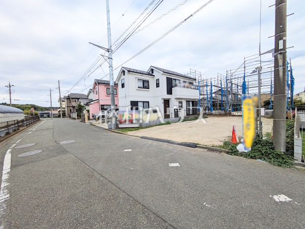 接道状況および現場風景 【東大和市芋窪4丁目】 接道状況および現場風景 【東大和市芋窪4丁目】