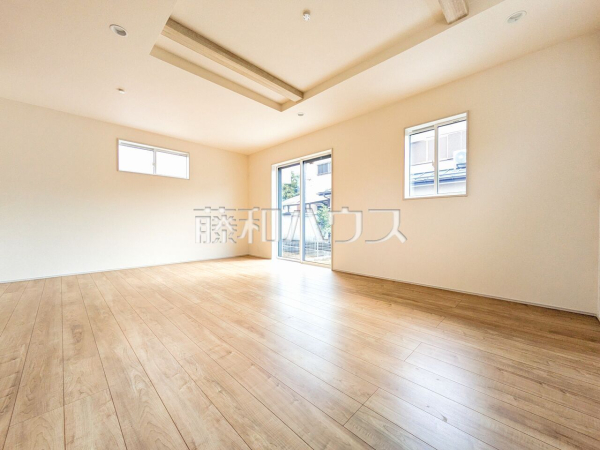 1号棟 リビング 【八王子市散田町2丁目】 1号棟 リビング 【八王子市散田町2丁目】