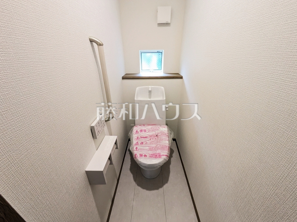 D号棟 トイレ 【春日井市白山町6丁目】 D号棟 トイレ 【春日井市白山町6丁目】