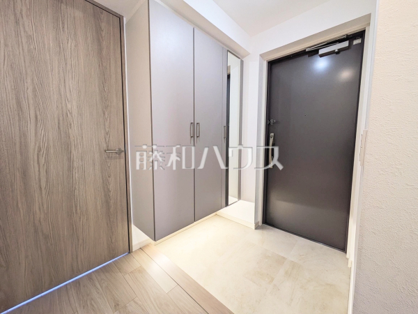 玄関 【オーベル吉祥寺WEST】 玄関 【オーベル吉祥寺WEST】