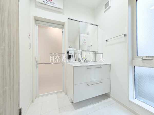 B号棟 洗面室 【中野区沼袋2丁目】 B号棟 洗面室 【中野区沼袋2丁目】