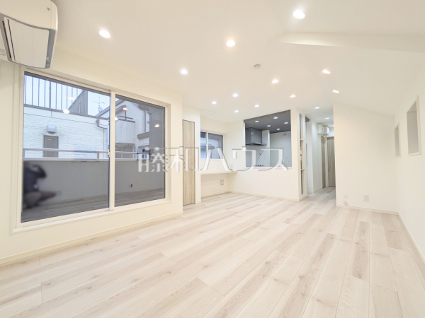 B号棟 リビング 【中野区沼袋2丁目】 B号棟 リビング 【中野区沼袋2丁目】