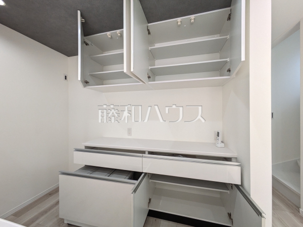 F号棟 カップボード 【練馬区桜台4丁目】 F号棟 カップボード 【練馬区桜台4丁目】