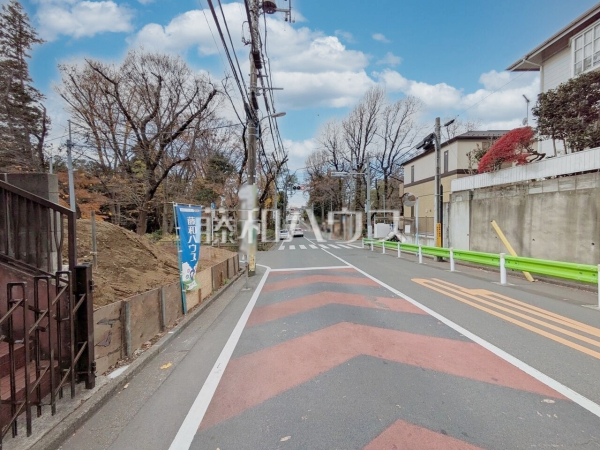 接道状況および現場風景 【杉並区善福寺2丁目】 接道状況および現場風景 【杉並区善福寺2丁目】