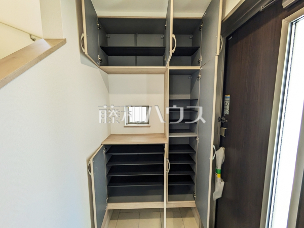 A号棟 玄関収納 【春日井市高森台4丁目】 A号棟 玄関収納 【春日井市高森台4丁目】
