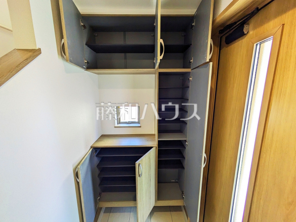 B号棟 収納 【春日井市高森台4丁目】 B号棟 収納 【春日井市高森台4丁目】