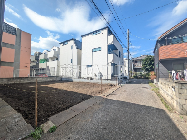 見学はしたいけど、なかなか時間が取れない…そんな方に出勤前や仕事終わりにマイホームを見学できるサポートをいたします。
接道状況および現場風景 【清瀬市元町1丁目】 見学はしたいけど、なかなか時間が取れない…そんな方に出勤前や仕事終わりにマイホームを見学できるサポートをいたします。
接道状況および現場風景 【清瀬市元町1丁目】