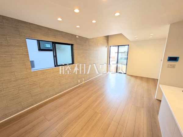 2号棟 リビング 【小牧市小牧1丁目】 2号棟 リビング 【小牧市小牧1丁目】