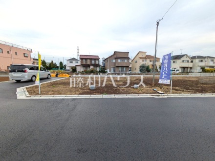 ≪C号棟 接道状況≫南向きバルコニーのプラン!洗濯物もよく乾きます♪【府中市日新町5丁目】/撮影日2025/10/24