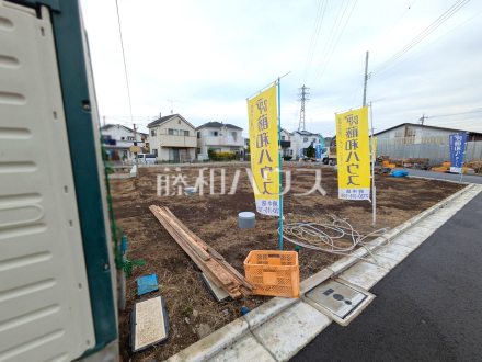 ≪F号棟 外観≫主寝室は南面に面した7帖の陽だまりスペースをご用意♪【府中市日新町5丁目】/撮影日2025/10/24
