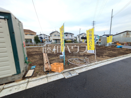 ≪F号棟 外観≫全居室角部屋仕様で2面採光を実現!お天気の良い日には窓を開けて換気もできるので気持ち良いですね。【府中市日新町5丁目】/撮影日2025/10/24