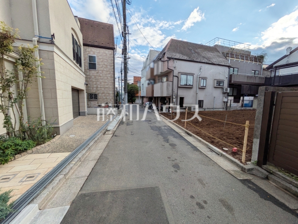 接道状況および現場風景 【中野区若宮1丁目】 接道状況および現場風景 【中野区若宮1丁目】