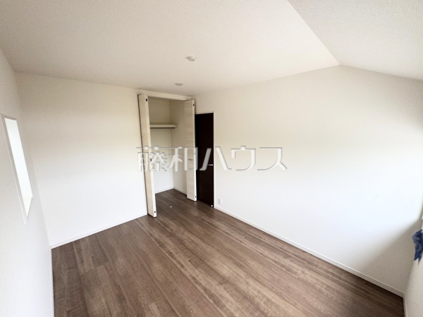 1号棟 居室 【沖縄市南桃原4丁目】 1号棟 居室 【沖縄市南桃原4丁目】