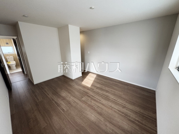 1号棟 居室 【沖縄市南桃原4丁目】 1号棟 居室 【沖縄市南桃原4丁目】