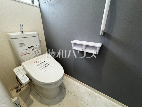 2号棟 トイレ 【沖縄市南桃原4丁目】 2号棟 トイレ 【沖縄市南桃原4丁目】