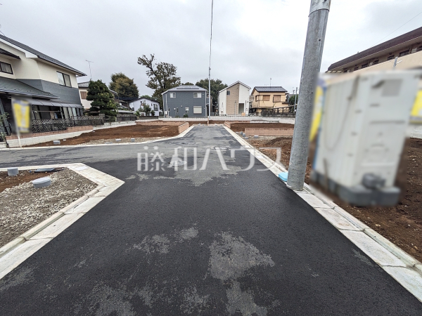 平日のご案内も可能です。まずはお気軽にお問合せ下さいませ。
接道状況および現場風景 【東村山市秋津町4丁目】 平日のご案内も可能です。まずはお気軽にお問合せ下さいませ。
接道状況および現場風景 【東村山市秋津町4丁目】