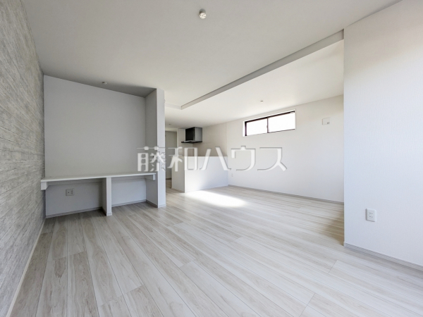 リビング・カウンター 【和光市新倉2丁目】 リビング・カウンター 【和光市新倉2丁目】