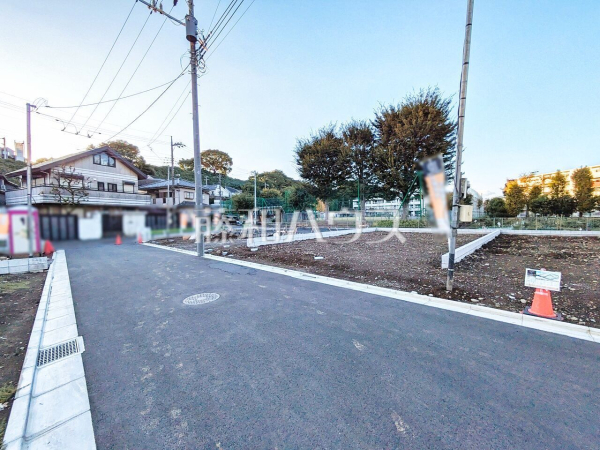 接道状況および現場風景 【日野市新町3丁目】 接道状況および現場風景 【日野市新町3丁目】