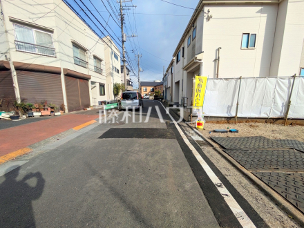 ≪接道状況≫周辺は落ち着いた雰囲気の住宅地です。小さなお子様がいるご家庭も安心です。 【府中市是政2丁目】/撮影日2025/12/05