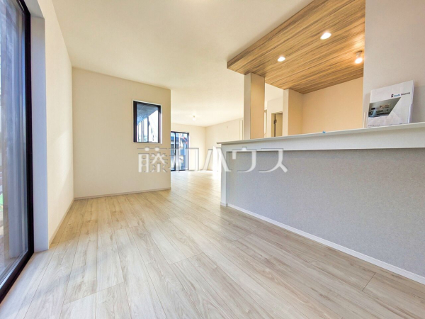 2号棟 リビング 【所沢市緑町4丁目】 2号棟 リビング 【所沢市緑町4丁目】