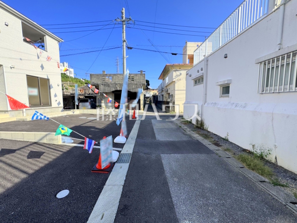 接道状況および現場風景 【うるま市字天願】 接道状況および現場風景 【うるま市字天願】