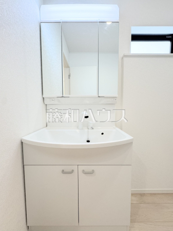 2号棟 洗面室 【うるま市字天願】 2号棟 洗面室 【うるま市字天願】