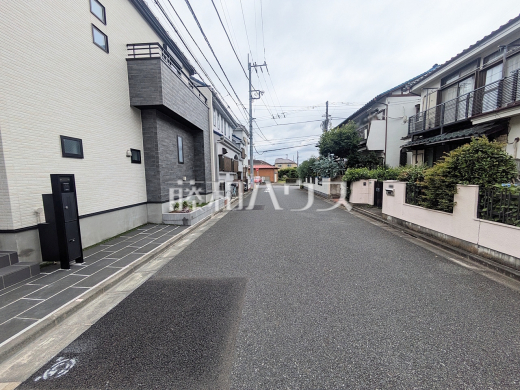 接道状況および現場風景 【練馬区南大泉2丁目】