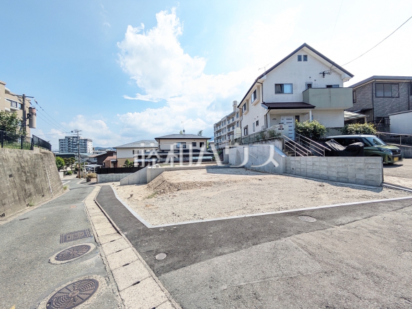 2号棟 接道状況および現場風景 【福岡市城南区神松寺1丁目】 2号棟 接道状況および現場風景 【福岡市城南区神松寺1丁目】