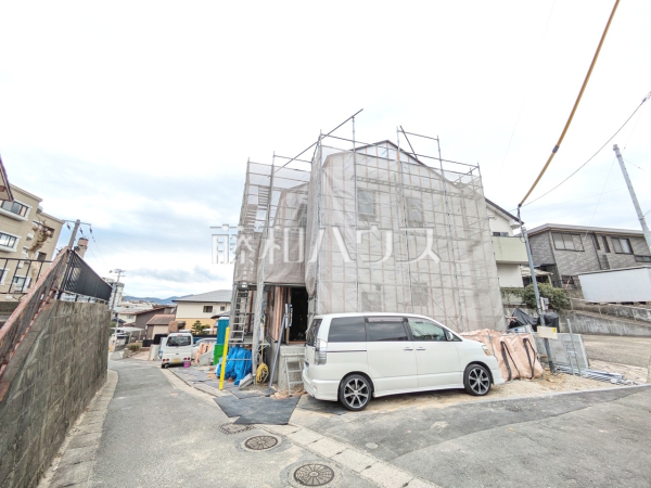 2号棟 接道状況および現場風景 【福岡市城南区神松寺1丁目】 2号棟 接道状況および現場風景 【福岡市城南区神松寺1丁目】