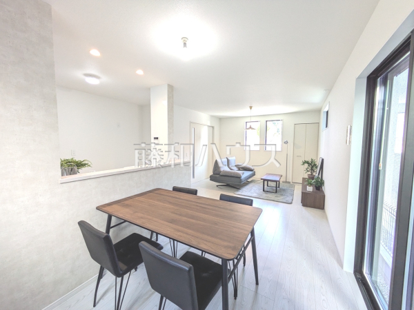 2号棟 リビング 【福岡市城南区神松寺1丁目】 2号棟 リビング 【福岡市城南区神松寺1丁目】