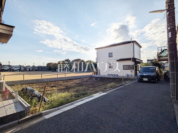 接道状況および現場風景 【練馬区西大泉2丁目】 接道状況および現場風景 【練馬区西大泉2丁目】