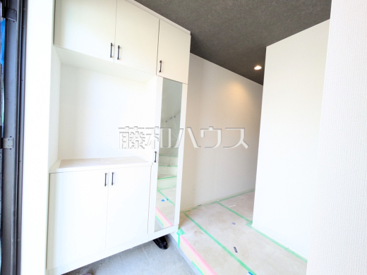 玄関 【東村山市秋津町2丁目】