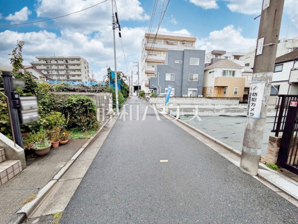 接道状況および現場風景 【杉並区宮前1丁目】 接道状況および現場風景 【杉並区宮前1丁目】