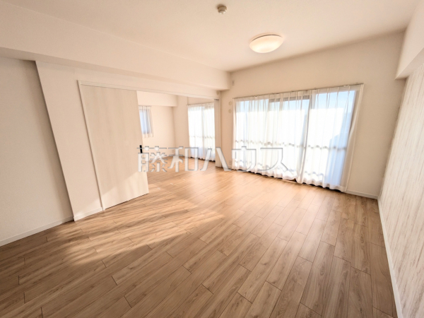 リビング 【シャトー勝川Ⅲ】 リビング 【シャトー勝川Ⅲ】