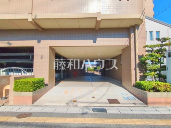 駐車場 【シャトー勝川Ⅲ】 駐車場 【シャトー勝川Ⅲ】