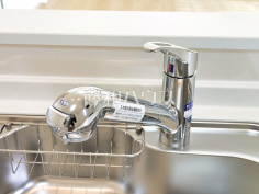 浄水器一体型水栓 【志木市中宗岡2丁目】いつでもおいしいお水が飲める浄水器一体型水栓も完備
浄水器一体型水栓 【志木市中宗岡2丁目】いつでもおいしいお水が飲める浄水器一体型水栓も完備