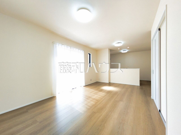 リビング 【志木市中宗岡2丁目】 リビング 【志木市中宗岡2丁目】