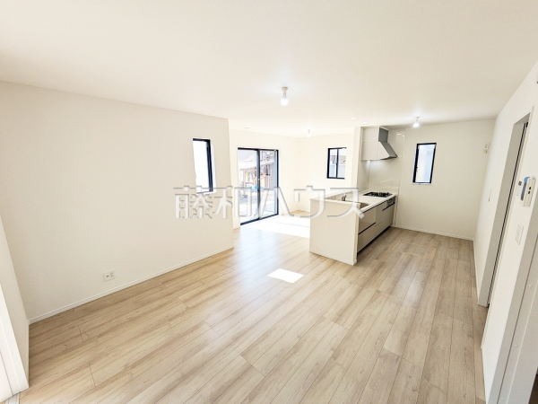 C号棟 リビング 【西春日井郡豊山町大字青山】 C号棟 リビング 【西春日井郡豊山町大字青山】